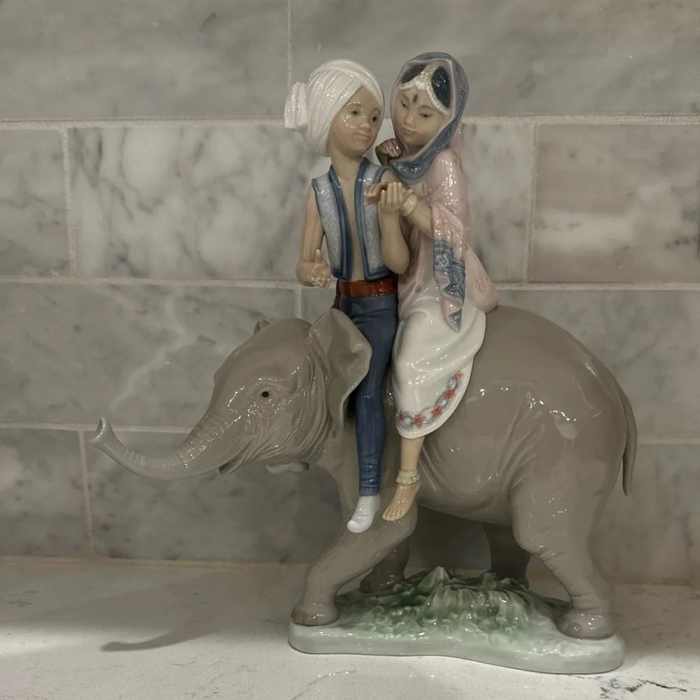 Lladro Indian Hindu Children on Elephant Figurine - Picture 1 of 7